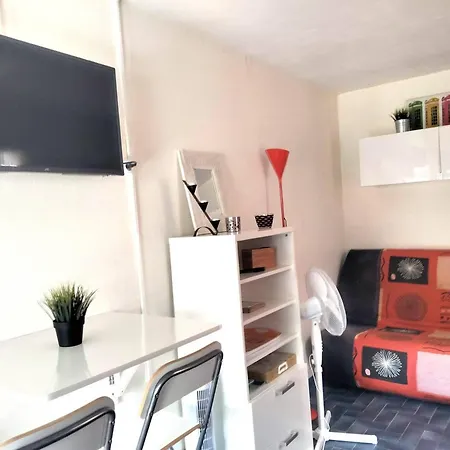 Ideal A La Roquille - 4 Pers. - Fr-1-880-85 公寓
